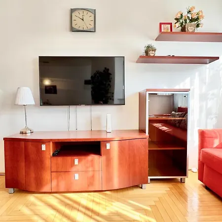 Madonna Queen - 3 Rooms, Garage *