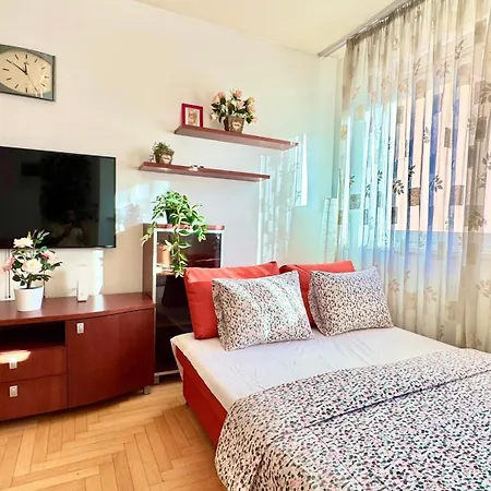 アパート Madonna Queen - 3 Rooms, Garage ブダペスト