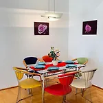 Daire Madonna Queen - 3 Rooms, Garage *