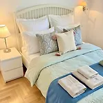 Daire Madonna Queen - 3 Rooms, Garage