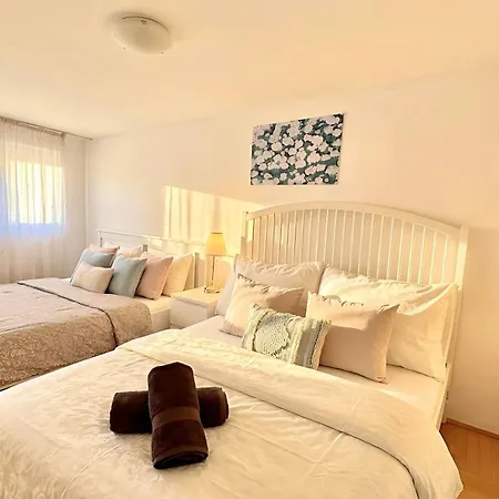 Madonna Queen - 3 Rooms, Garage *
