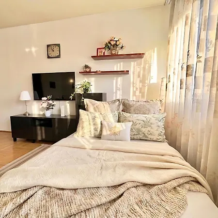 Madonna Queen - 3 Rooms, Garage Budapeszt